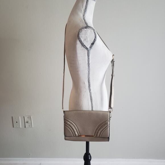 Women's Gold/Gray Metallic Faux Leather Crossbody Bag - Picture 6 of 6